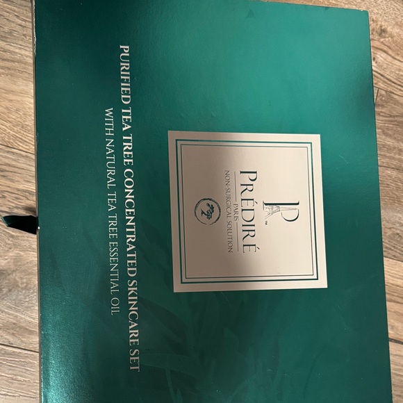 Predire Purified Tea Tree Skincare Set